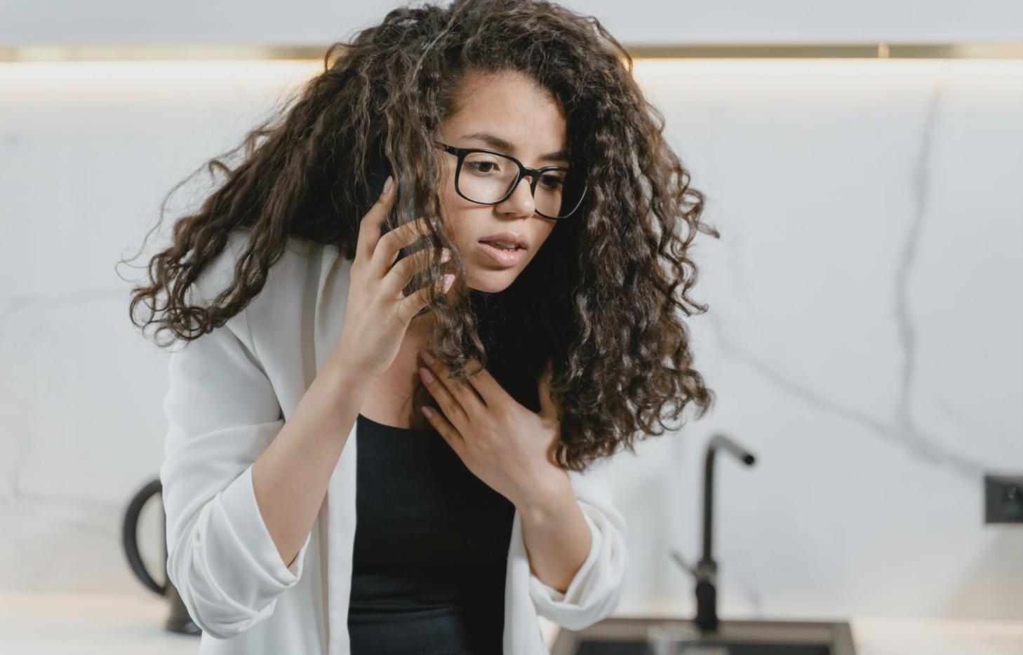 Practical 3D modeling workspace showing asset optimization workflow